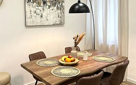 Designer City Apartment In Top Lage Fuer 6 Gaeste